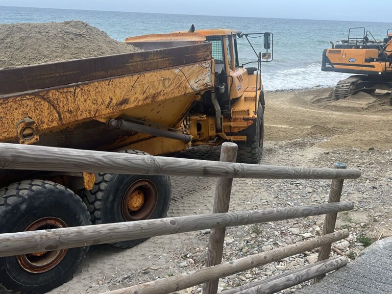 Rechargement de plage Laigueglia 2024 (2)