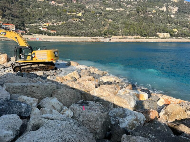 Finale Ligure 2023 restauration et renforcement de la jetée (2)