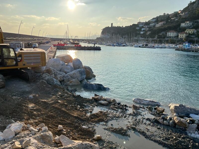 Finale Ligure 2023 restauration et renforcement de la jetée (3)